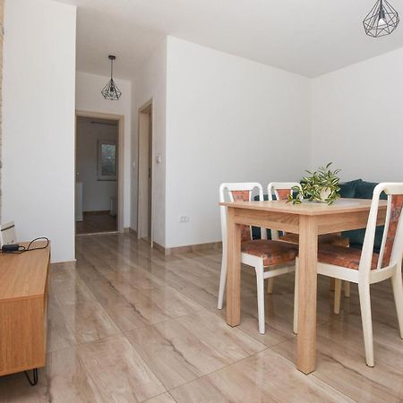 Ferienwohnung Relax 1 Pakoštane Exterior foto